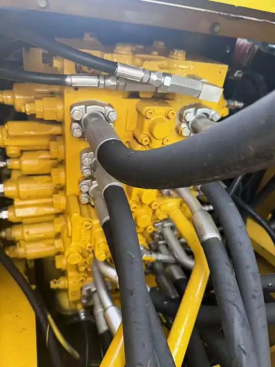 Экскаватор Cheap Used Japan Komatsu PC200-7 PC300 PC350-7 Excavator Used Komatsu 20 Ton Excavator Price PC200 Cheap Used Japan Komatsu PC200-7 PC300 PC350-7 Excavator Used Komatsu 20 Ton Excavator Price PC200- Photo 5
