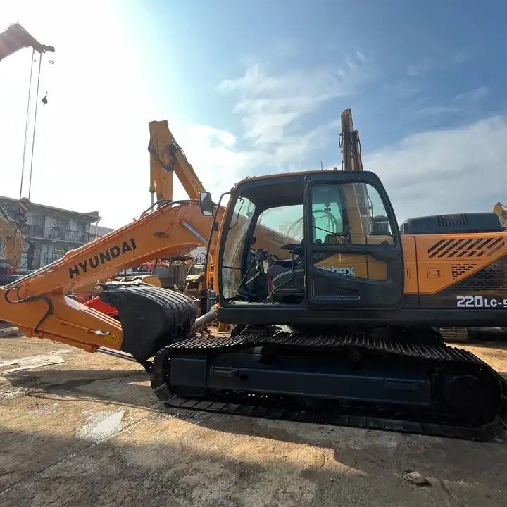 Гусеничный экскаватор Hyundai 220-9 Used Excavator,Heavy-duty Original Korea Hyundai 220lc-9s,22t Excavator For Sale in Shanghai Hyundai 220-9 Used Excavator,Heavy-duty Original Korea Hyundai 220lc-9s,22t Excavator For Sale in Shanghai- Photo 2