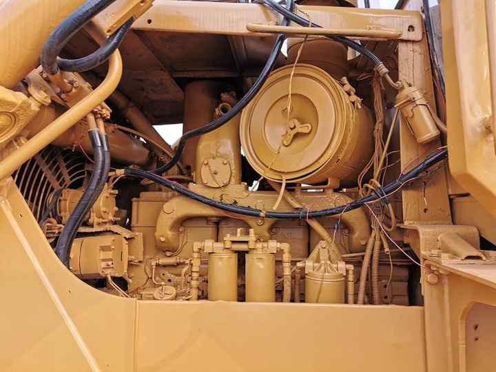 Bulldozer Original Japan Imported Caterpillar D8R Bulldozer Japan Original Cat D7G D7R D8R D9n D8r Used Bulldozers Original Japan Imported Caterpillar D8R Bulldozer Japan Original Cat D7G D7R D8R D9n D8r Used Bulldozers- Photo 4