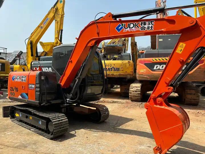 Escavatore cingolato Hot Sale Mini Japan Imported Used Hitachi Zx60 Excavator With Awesome Performance in Shanghai Hot Sale Mini Japan Imported Used Hitachi Zx60 Excavator With Awesome Performance in Shanghai- Photo 2