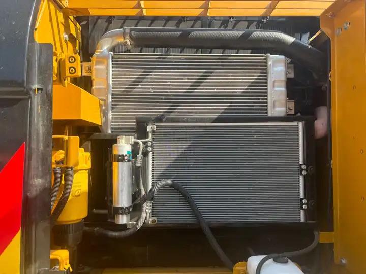Kettenbagger Good Original Japan Made Second Hand Cat 320D Crawler Excavator caterpillar Good Original Japan Made Second Hand Cat 320D Crawler Excavator caterpillar- Photo 3