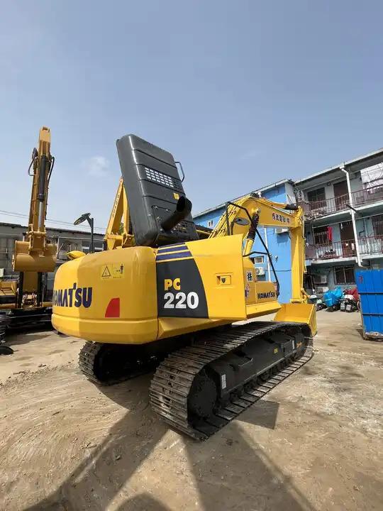 Escavatore cingolato Second hand komatsu PC200 pc200-7 pc200-8 pc220 excavator low price high quality Construction works machinery in good condition Second hand komatsu PC200 pc200-7 pc200-8 pc220 excavator low price high quality Construction works machinery in good condition- Photo 3
