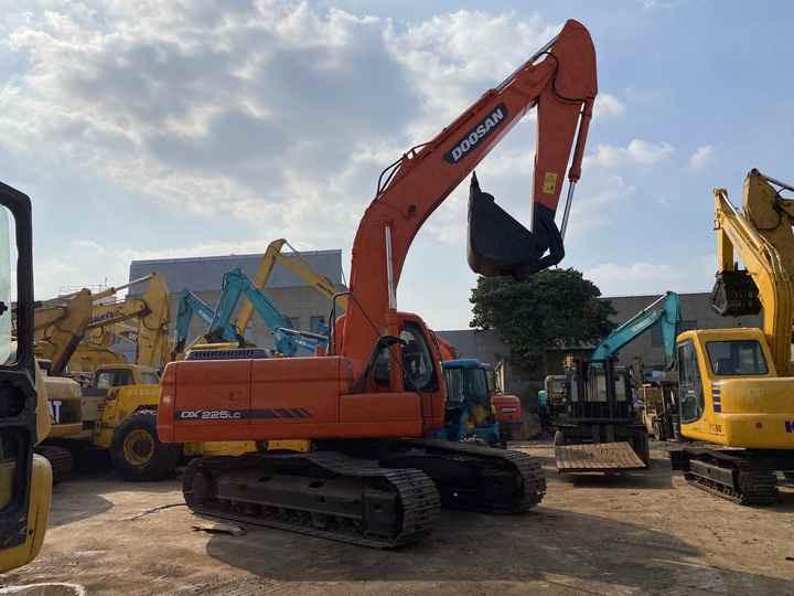 Bagger Best Selling DOOSAN excavator machine construction used machinery equipment dx225 DX60 DX70 DH60 DH220 used excavators in stock Best Selling DOOSAN excavator machine construction used machinery equipment dx225 DX60 DX70 DH60 DH220 used excavators in stock- Photo 4