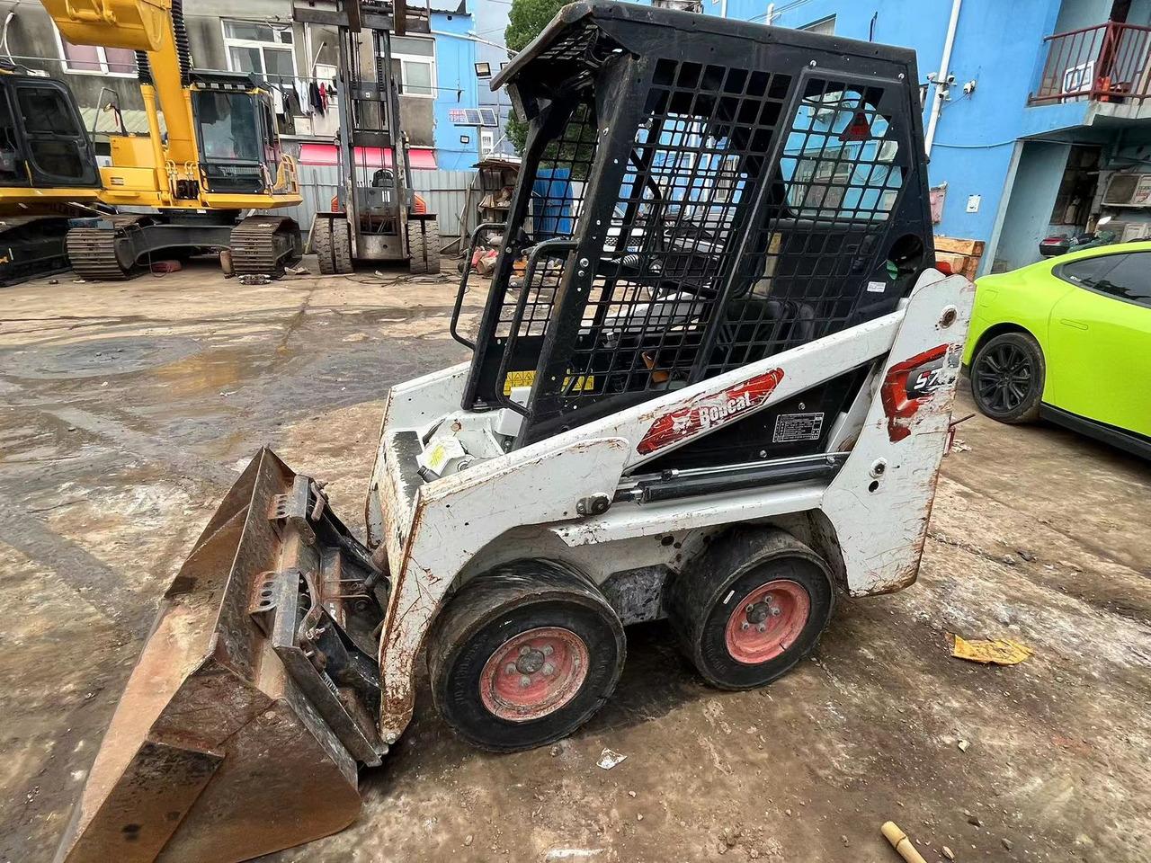 Мини-погрузчик с бортовым поворотом S70 SKID STEER LOADER S70 SKID STEER LOADER- Photo 2